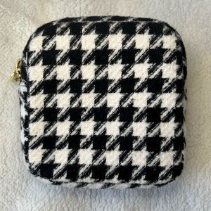 Stoney Clover Lane 🍀 Mini Pouch in noir houndstooth London collection ✨